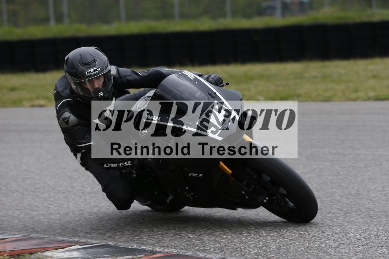 /13 22.04.2024 Plüss Moto Sport ADR/Freies Fahren/925